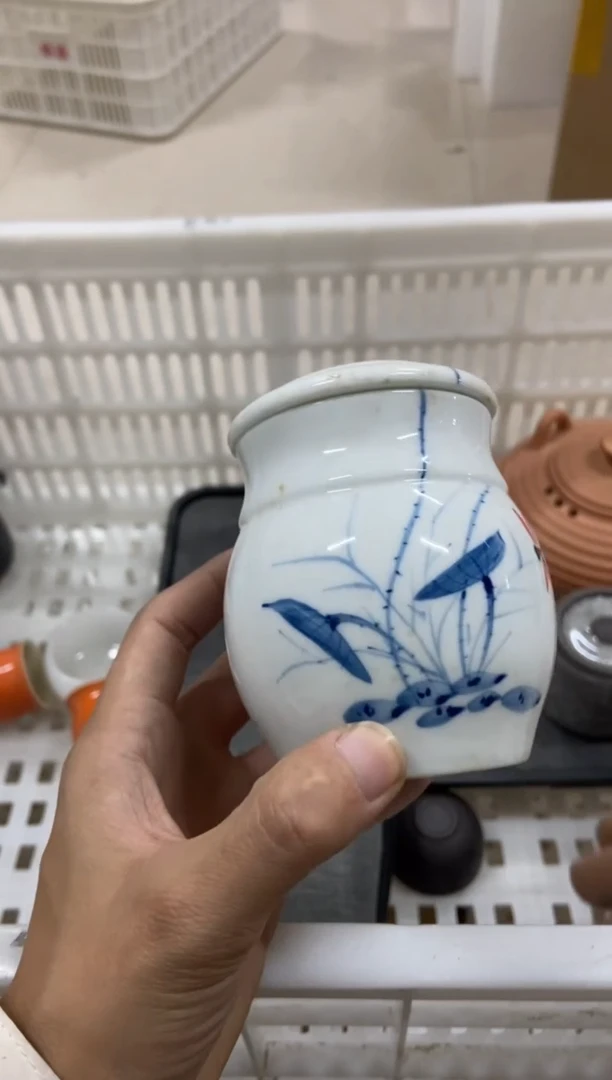 无运费险有瑕疵的摄影的产品有使用过的痕迹有点脏介意勿拍