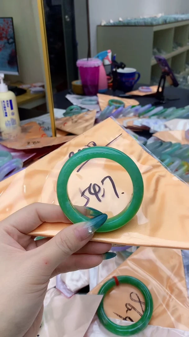 【闪购商品】翡翠手镯未镶嵌0800294465