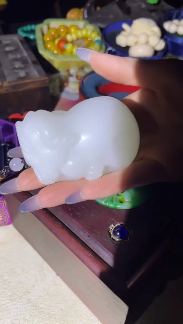 【闪购商品】和田玉挂件未镶嵌白貔貅