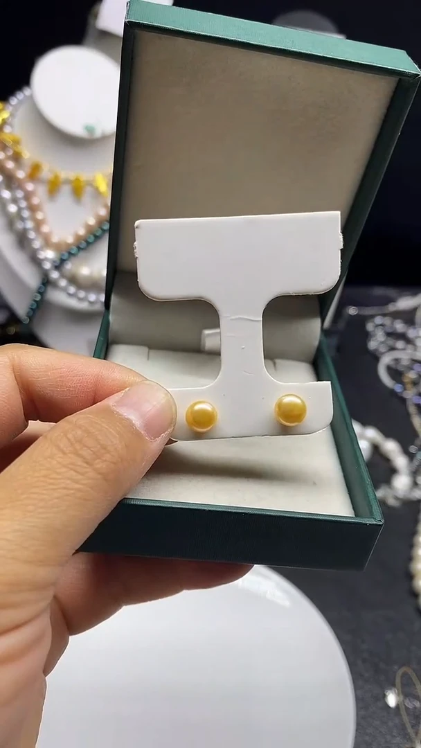 未镶嵌淡水珍珠耳饰多人