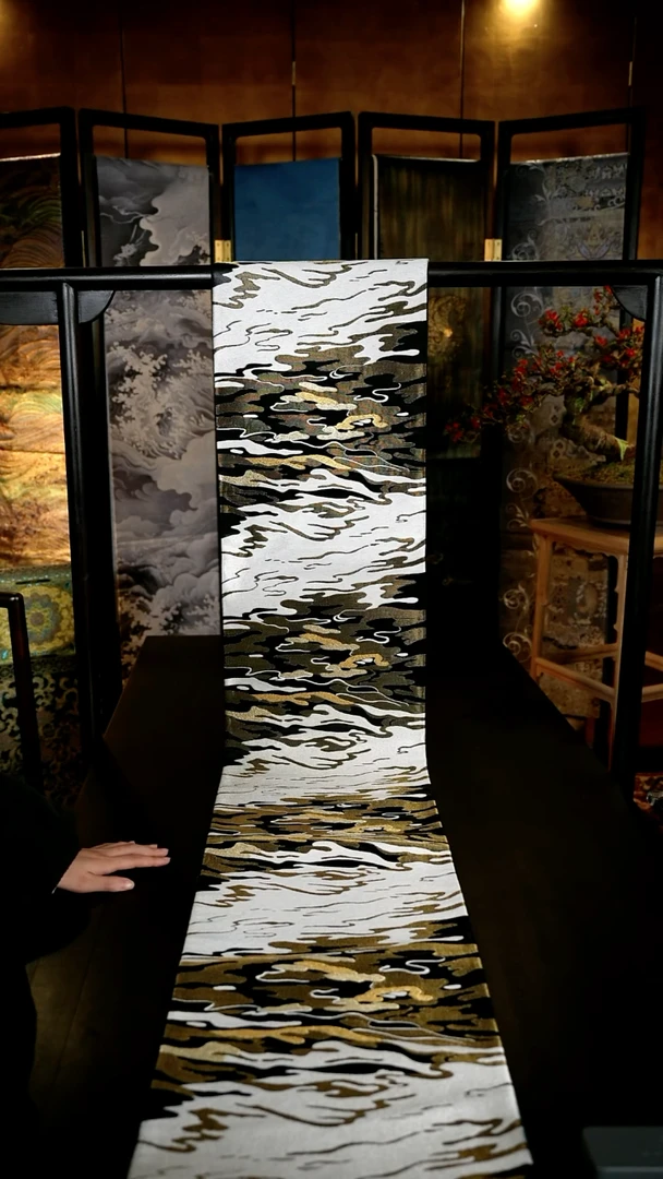 织绣六通苏绣霞文