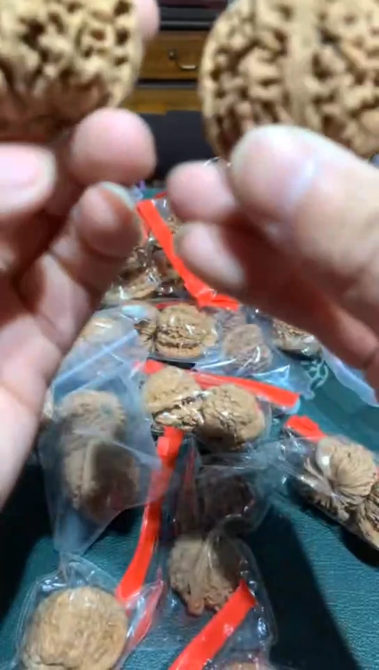 【闪购商品】文玩核桃吊坠大官帽铺货随机发