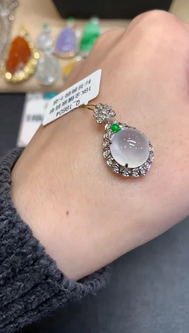 【闪购商品】翡翠颈饰18K金镶嵌蛋面【无服务费】排队