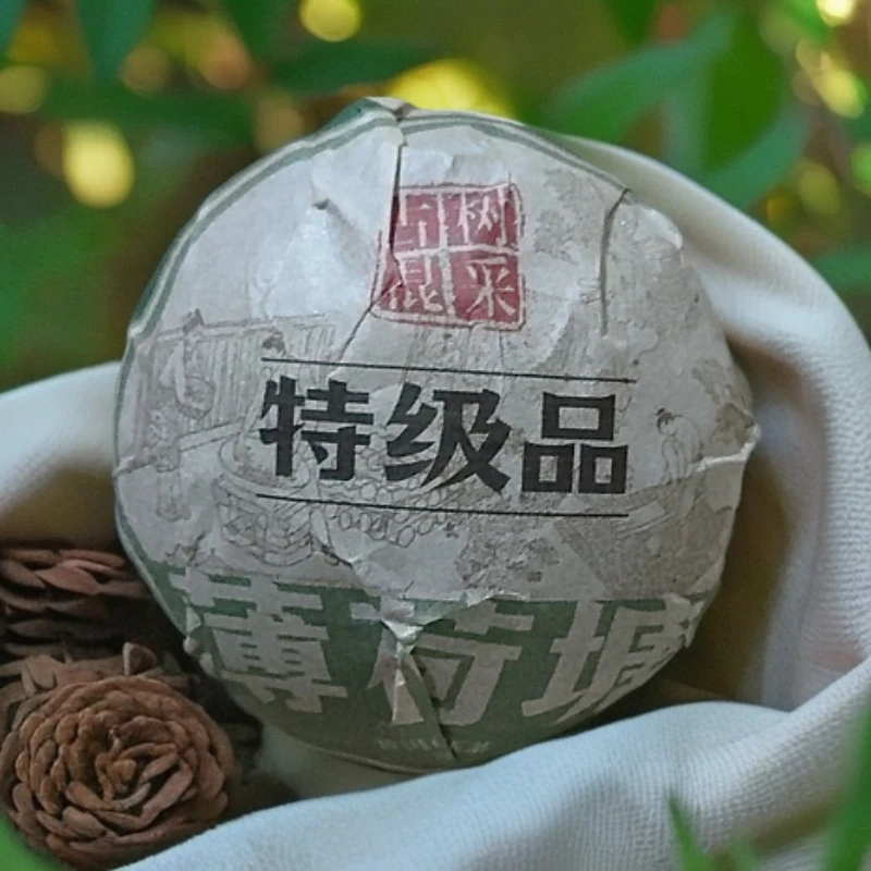 2014年薄荷塘 特级品 古树混采普洱生沱200克F2号