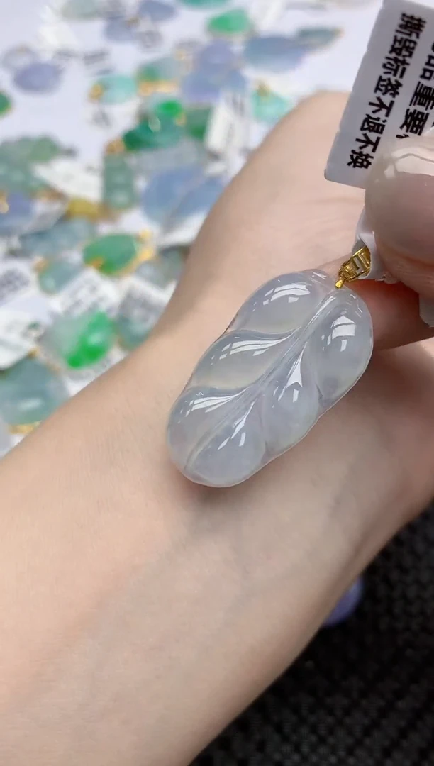 【闪购商品】翡翠颈饰18K金镶嵌天然翡翠A货