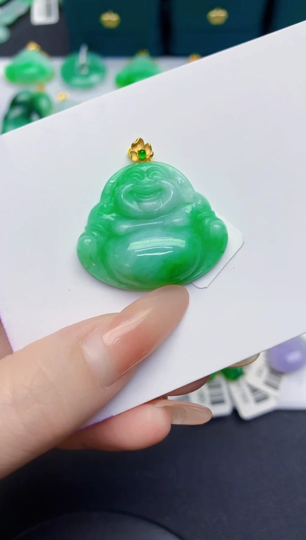 颈饰18K金镶嵌翡翠缅甸天然翡翠A货