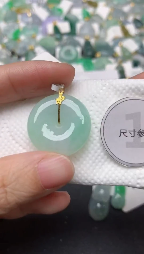 颈饰18K金镶嵌翡翠天然缅甸A货翡翠