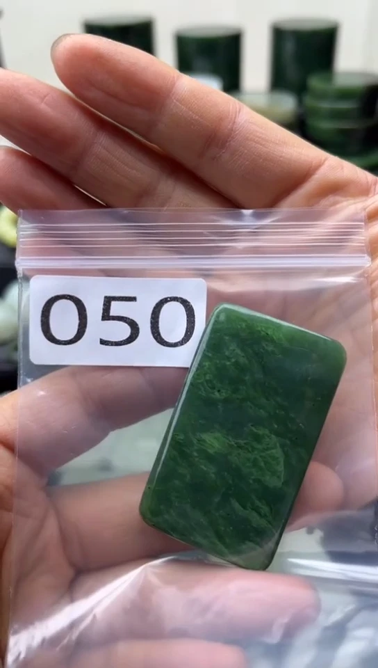 未镶嵌和田玉珠宝半成品牌子