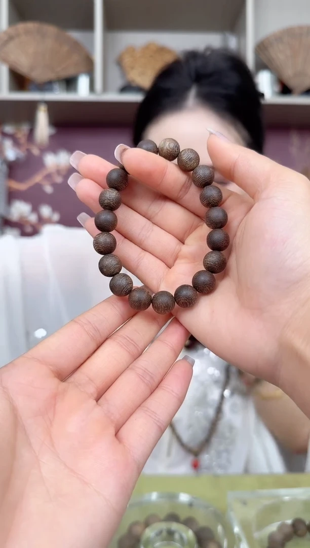 【闪购商品】沉香手串1.0圆珠单圈虫漏