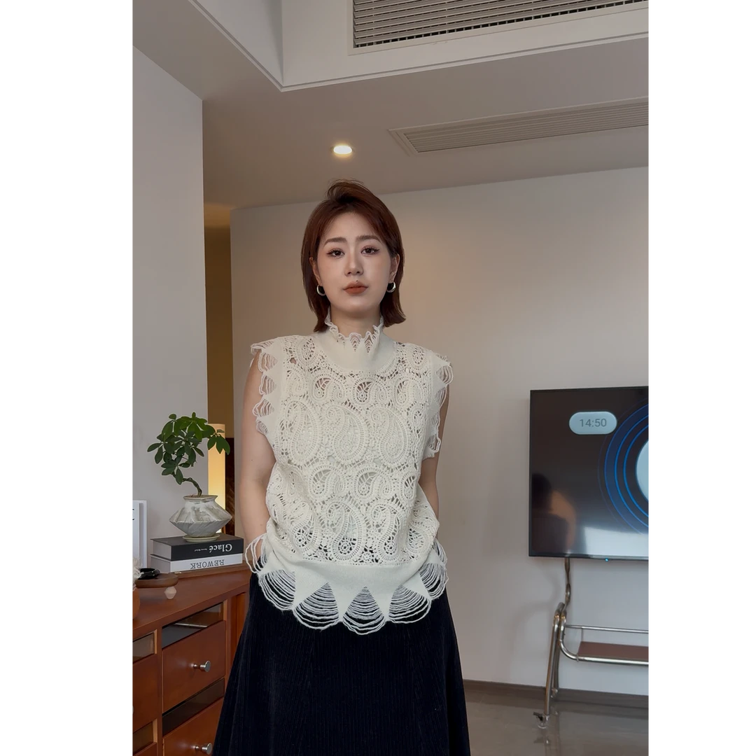 小立腰果花全羊毛马甲