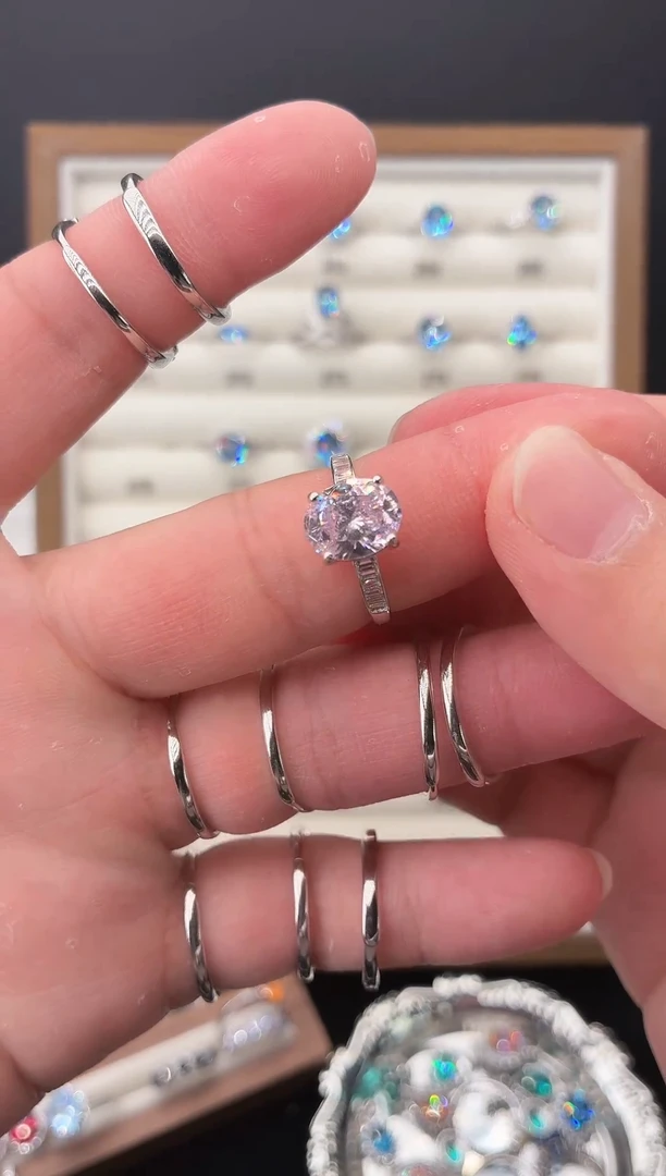 银S925镶嵌戒指绿柱石（摩根石）11111