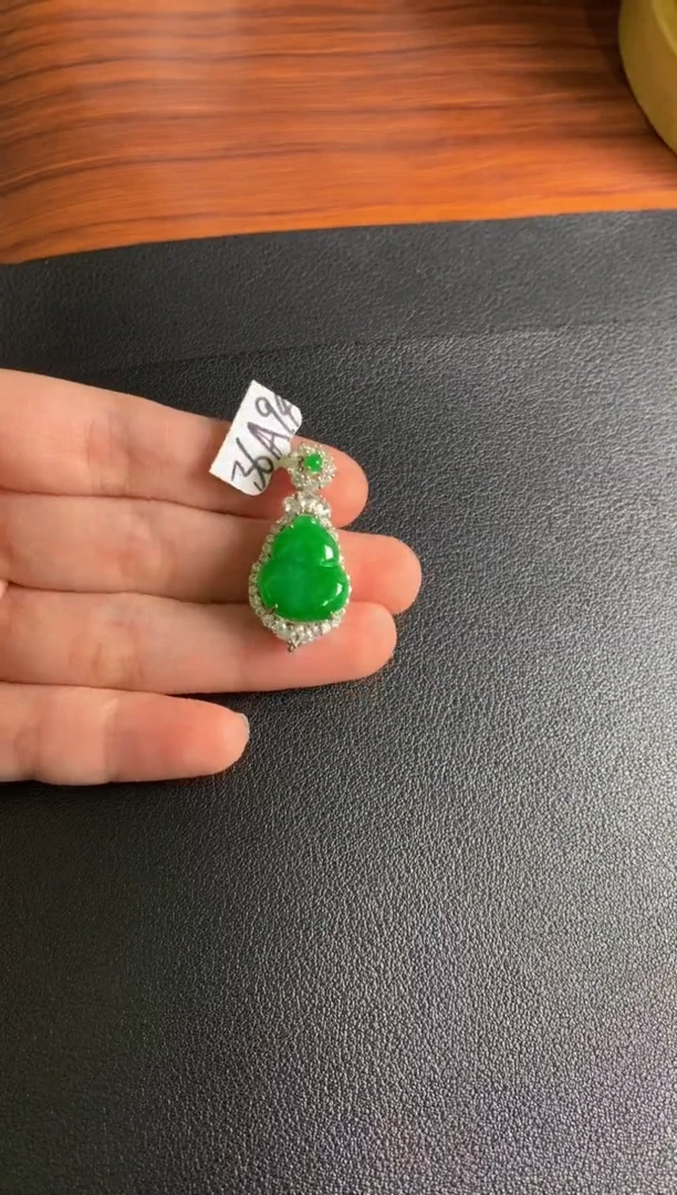 翡翠银S925镶嵌颈饰翡翠