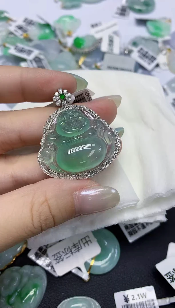 翡翠18K金镶嵌颈饰天然缅甸翡翠A货