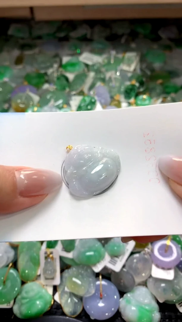 颈饰18K金镶嵌翡翠1111111111111111