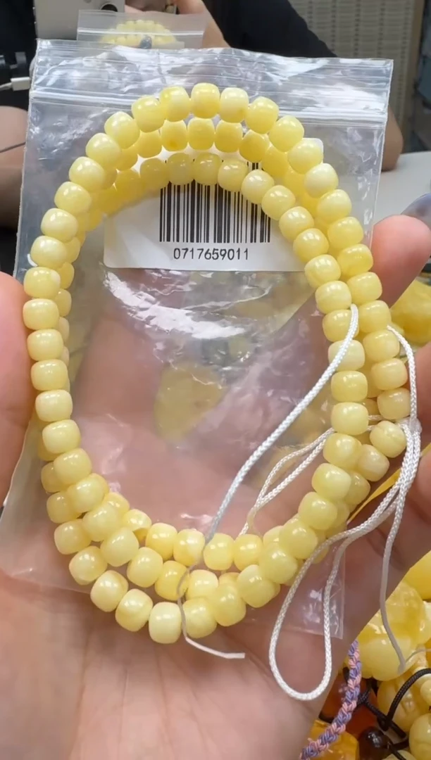 裸石琥珀未镶嵌如图