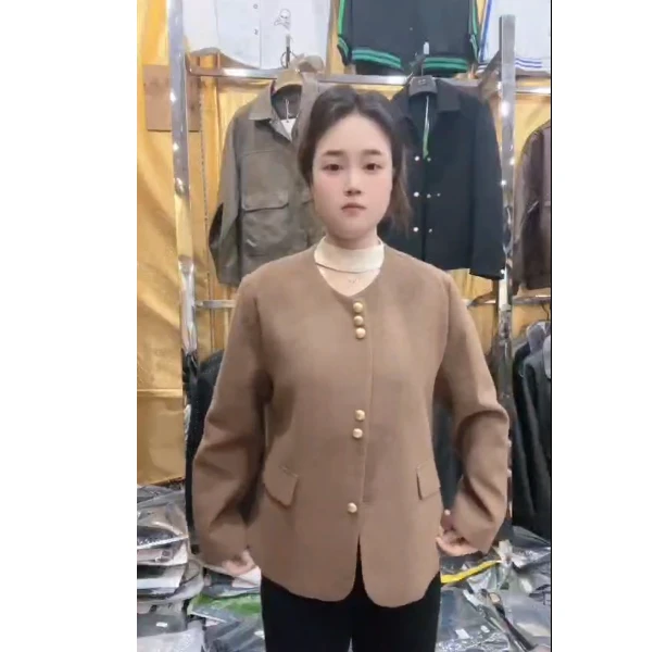 131 春季新款女士时尚百搭外套 三楼