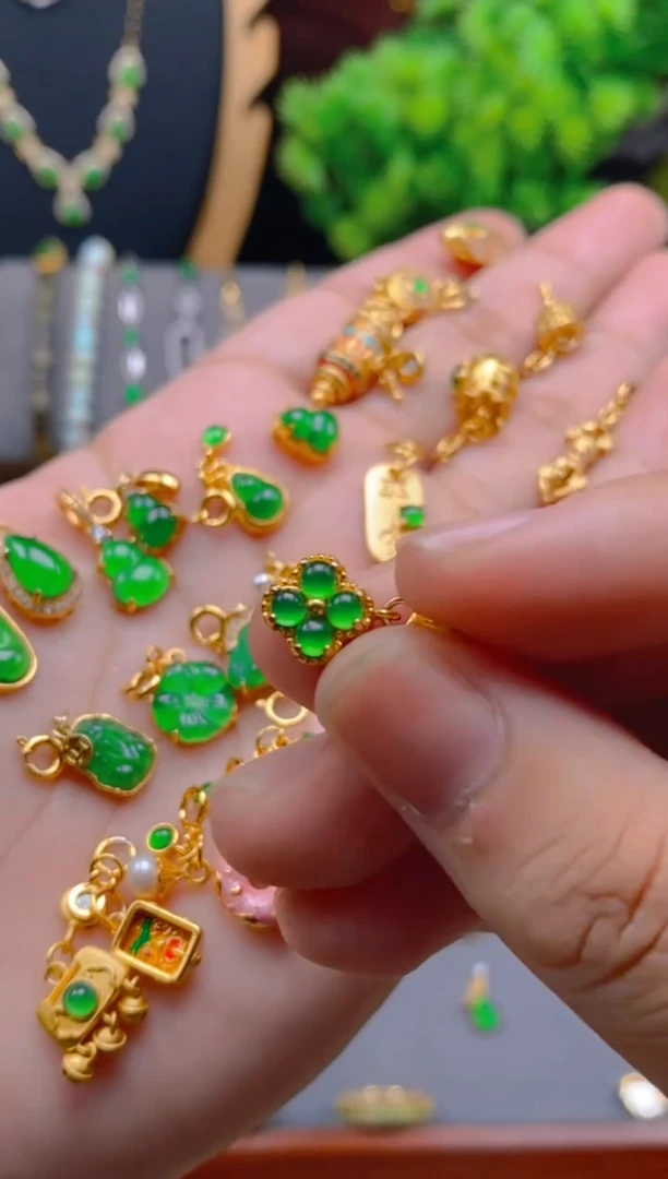翡翠银S925镶嵌吊坠(不含链)四叶草万能扣