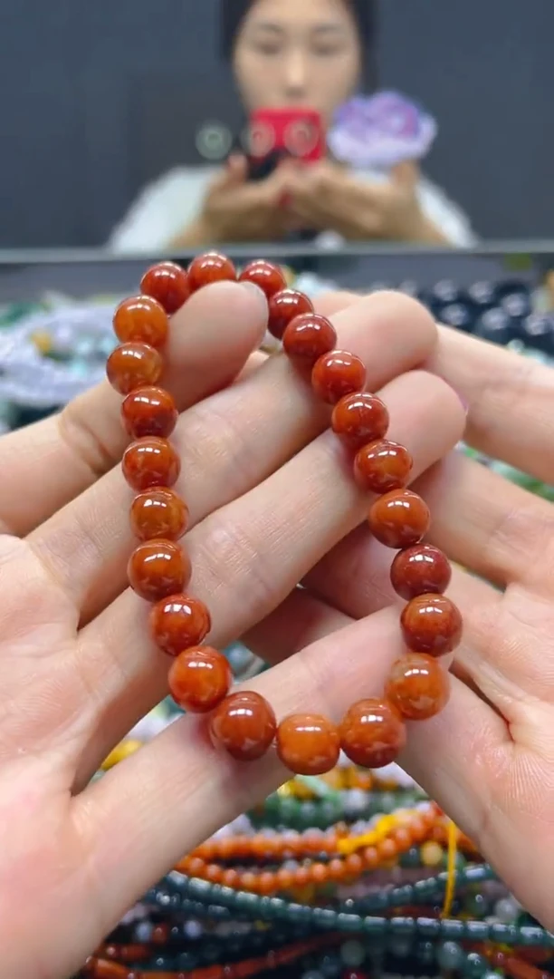 颈饰未镶嵌翡翠8MM/C/翡翠A货，一件也是批发价