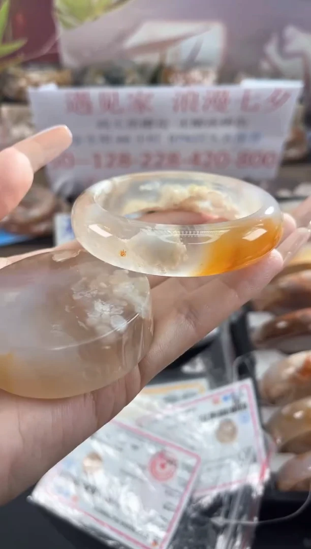 未镶嵌手镯石英质玉53