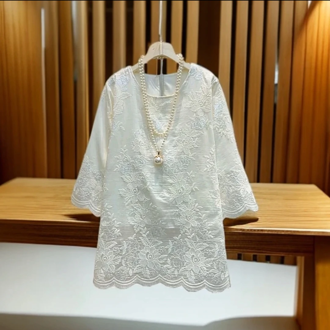 2025宽松型提花亮片白色镂空宽松春夏时尚上衣