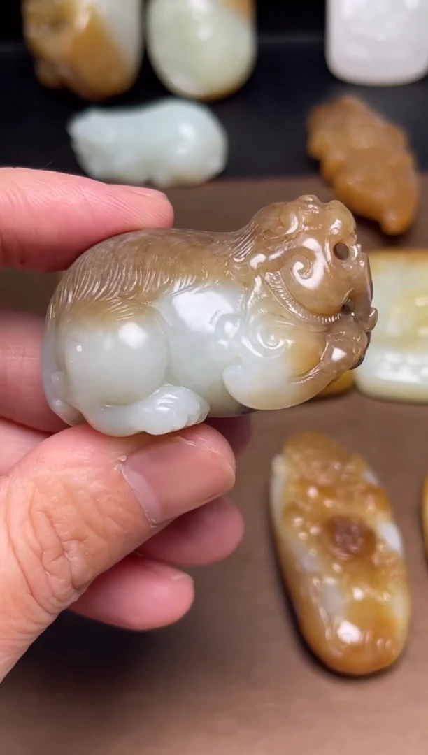 颈饰未镶嵌和田玉刘*城52