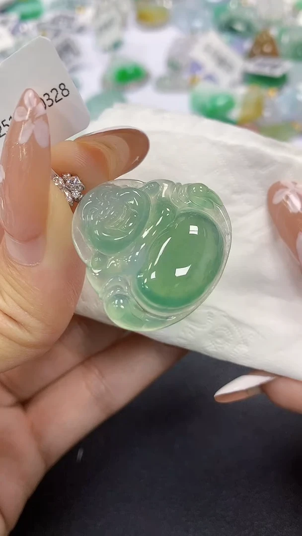 颈饰18K金镶嵌翡翠a货假一赔三支持复检百元上9元证书费自理