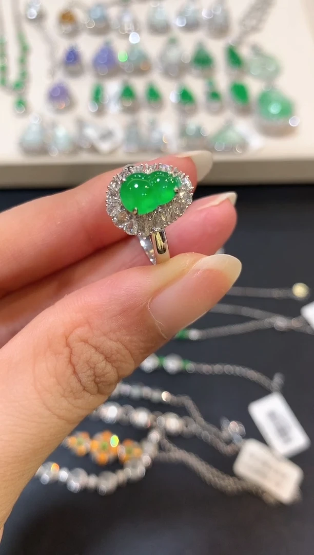 翡翠戒指18K金镶嵌b184
