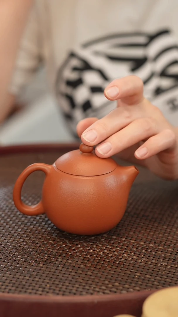 茶壶紫砂全手工 大红袍泥料 龙蛋壶型 微瑕点:宽口 170cc