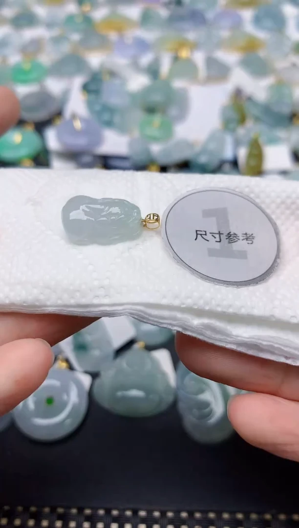 翡翠18K金镶嵌颈饰天然缅甸A货翡翠