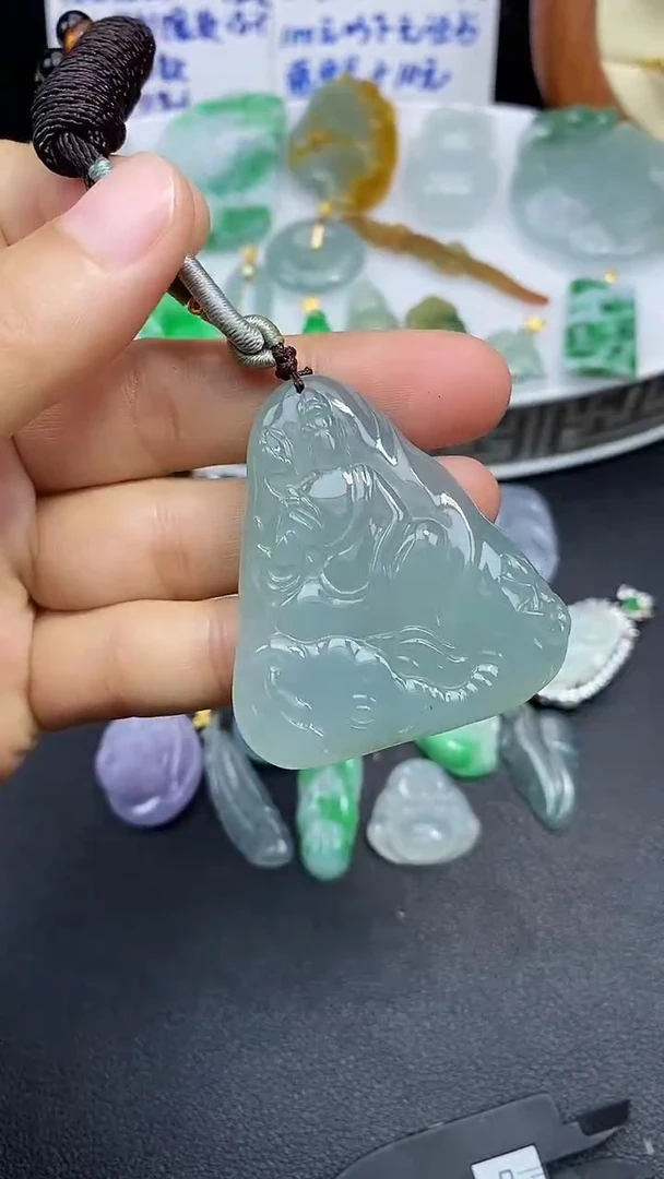 颈饰未镶嵌翡翠吊坠
