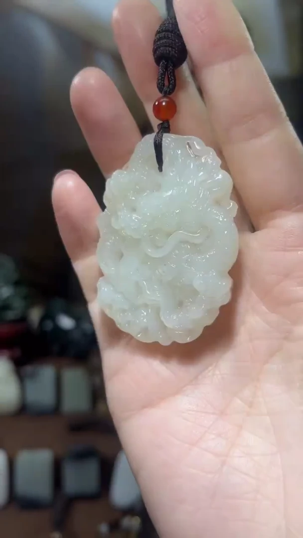 颈饰未镶嵌和田玉`