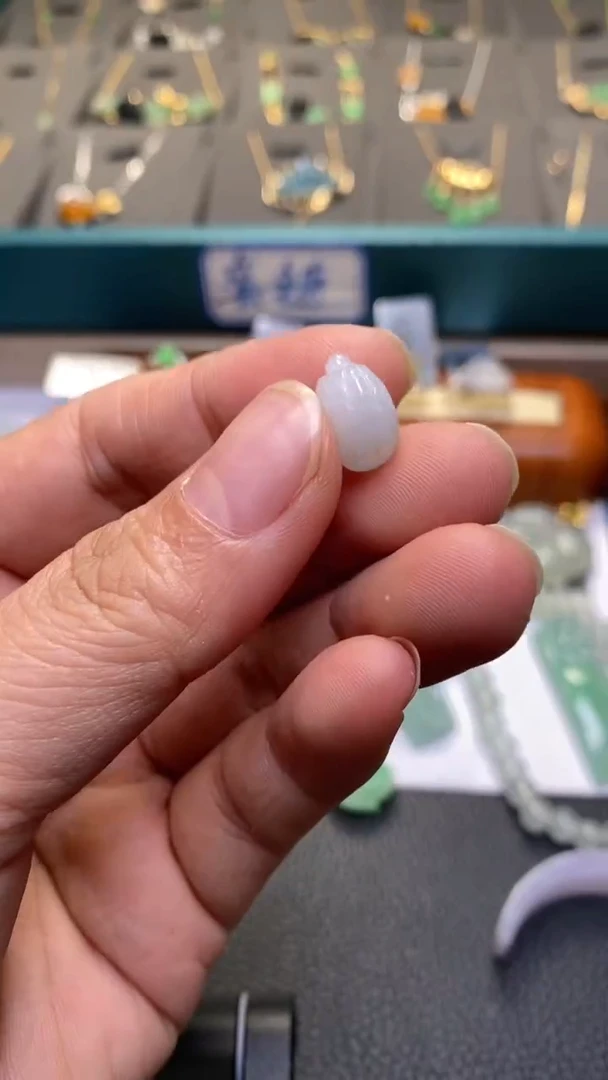 颈饰未镶嵌翡翠净货34429