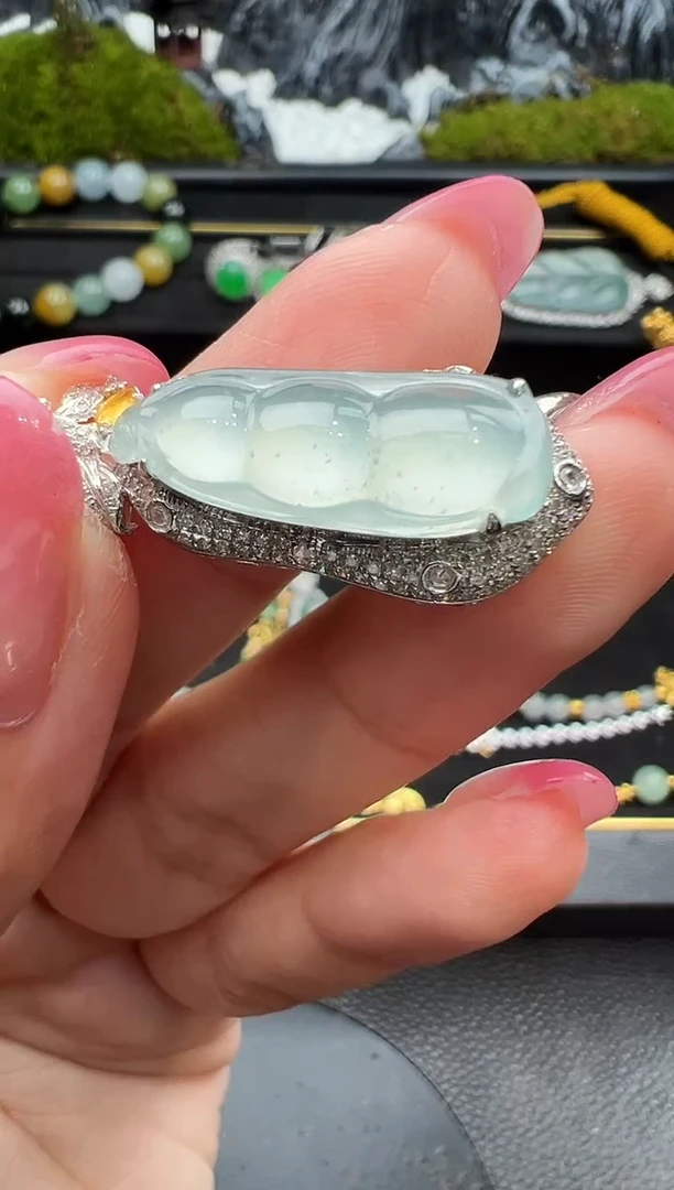 吊坠(不含链)18K金镶嵌翡翠勿拍