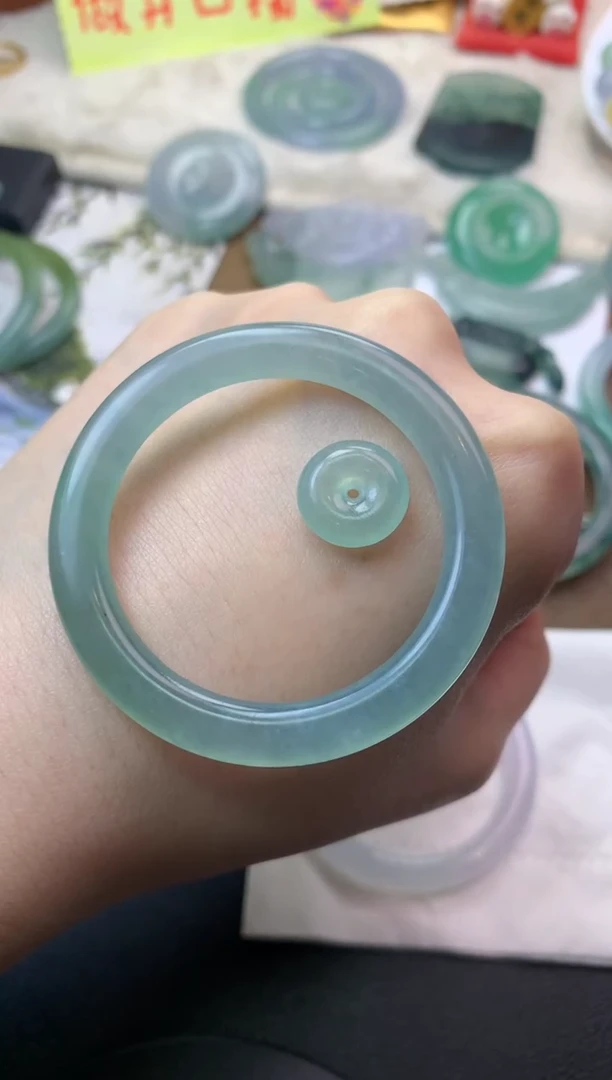 未镶嵌定制翡翠西****?毛货