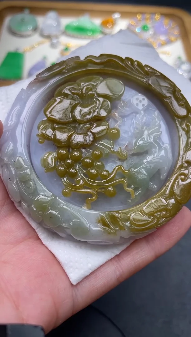 翡翠手镯未镶嵌40.......