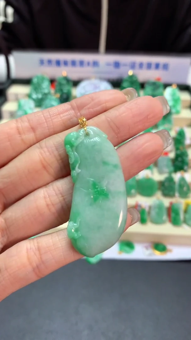 【闪购商品】翡翠吊坠(不含链)18K金镶嵌挂件