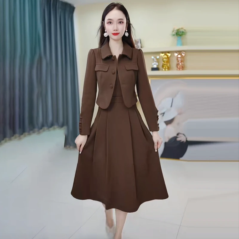 假两件2025气质咖色连衣裙优雅气质时尚减龄收腰显瘦秋冬设计感