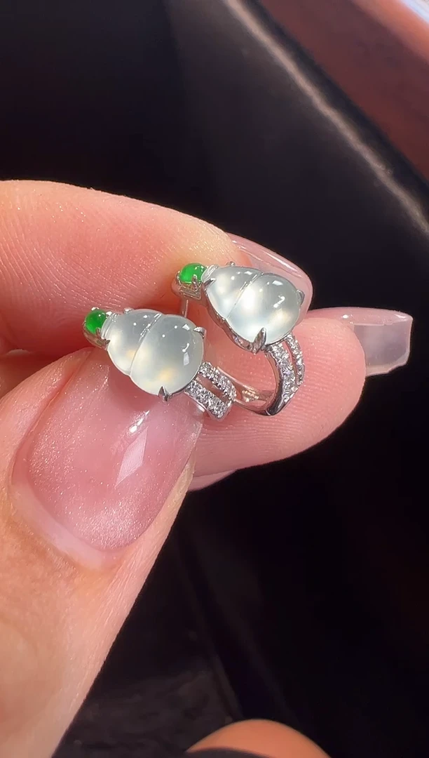 翡翠18K金镶嵌耳饰耳饰