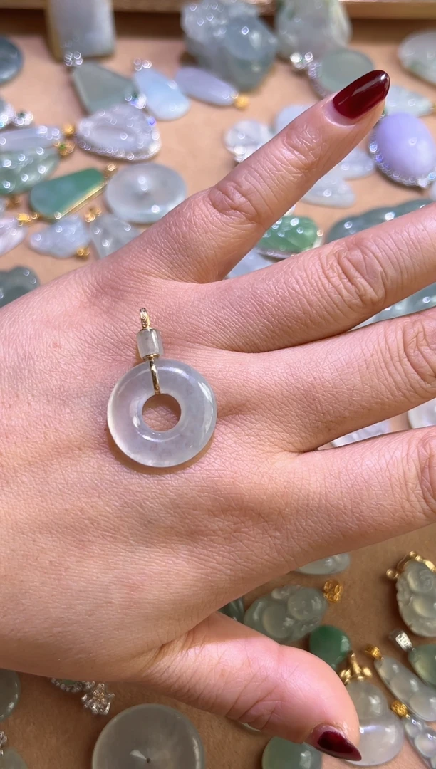 【闪购商品】翡翠颈饰18K金镶嵌甜甜圈