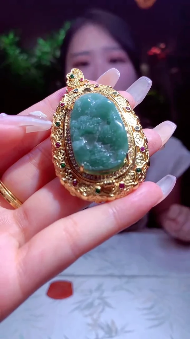 翡翠未镶嵌颈饰天然翡翠(拍一发一）