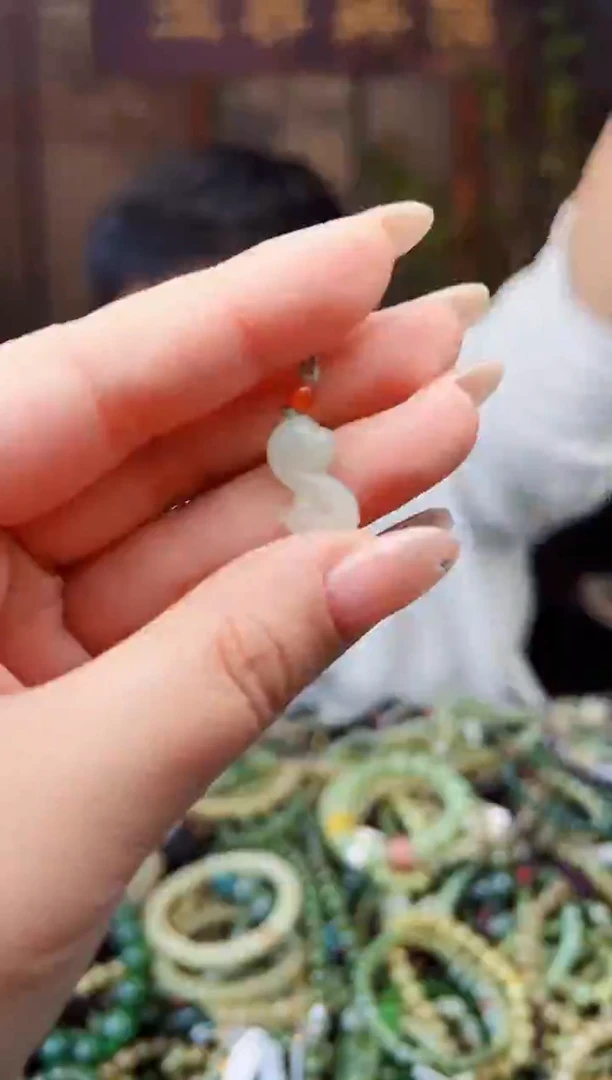 颈饰未镶嵌和田玉多样性发货拍一发一