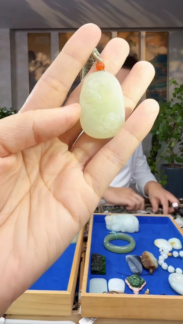 未镶嵌和田玉挂件拍一发一