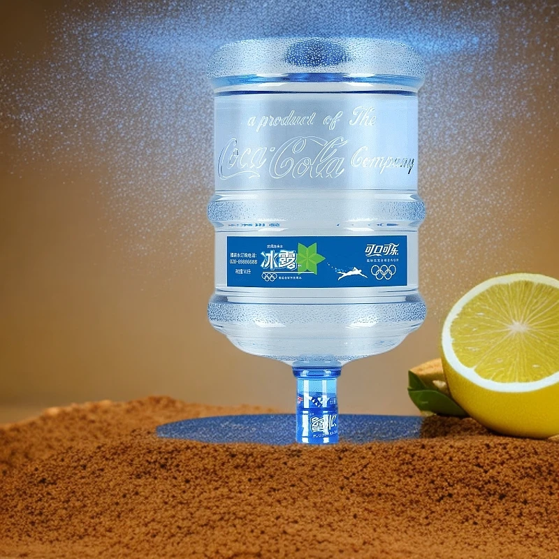 可口可乐冰露纯净水18.9L大桶装水送货上门打完篮球痛饮喝水冰爽润喉咙活力灌四肢满身都是畅快想再打一会儿