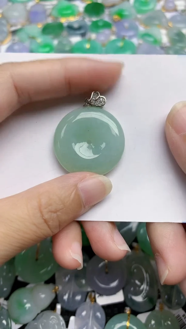 翡翠未镶嵌颈饰天然翡翠A货