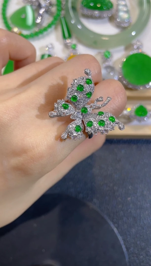 颈饰18K金镶嵌翡翠团购20