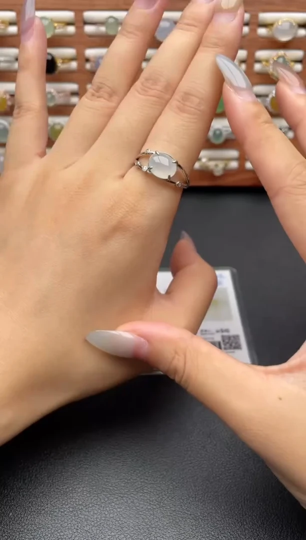 翡翠戒指银S925镶嵌一物一证一礼盒