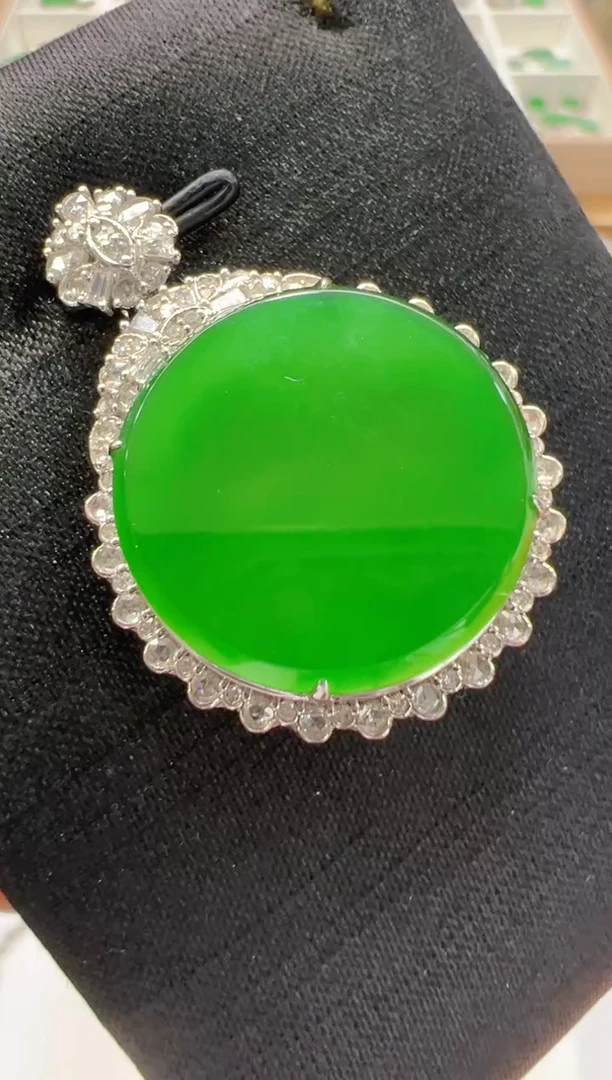 【闪购商品】翡翠吊坠(不含链)18K金镶嵌多样性团购发一件