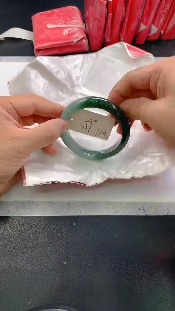 未镶嵌手镯翡翠113