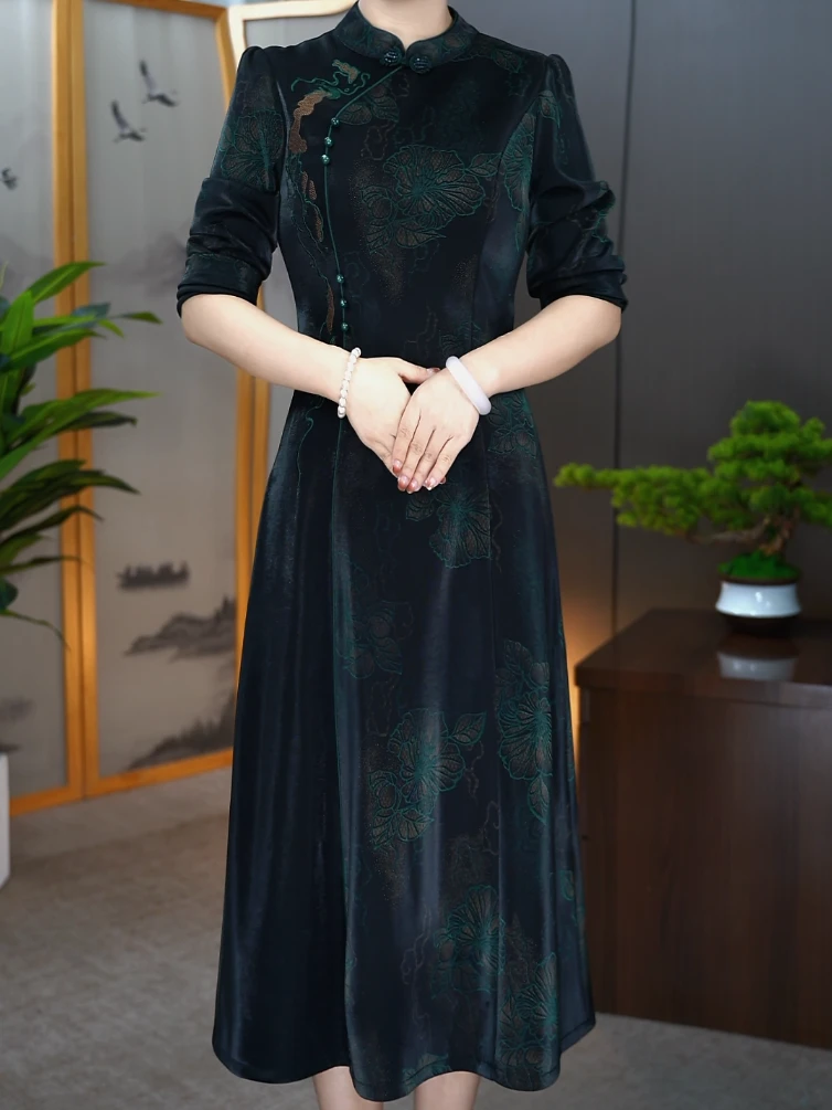 2025秋季新款优雅气质长袖妈妈装遮肉显瘦国风中长款连衣裙