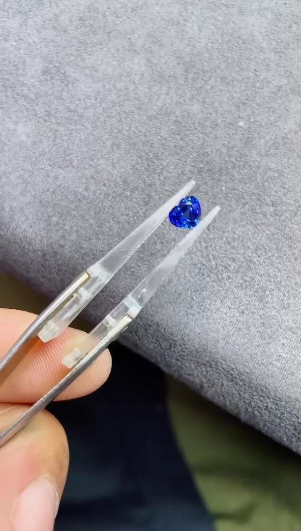 裸石蓝宝石1.12ct